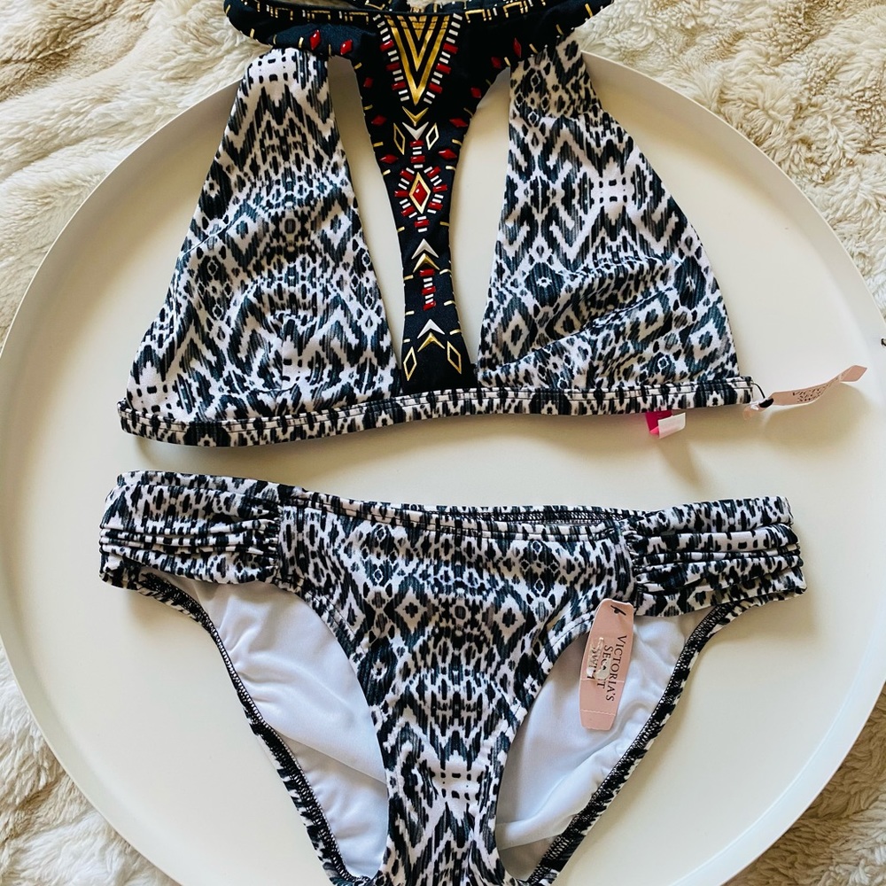 NWT Victoria’s Secret Tribal Halter bikini set